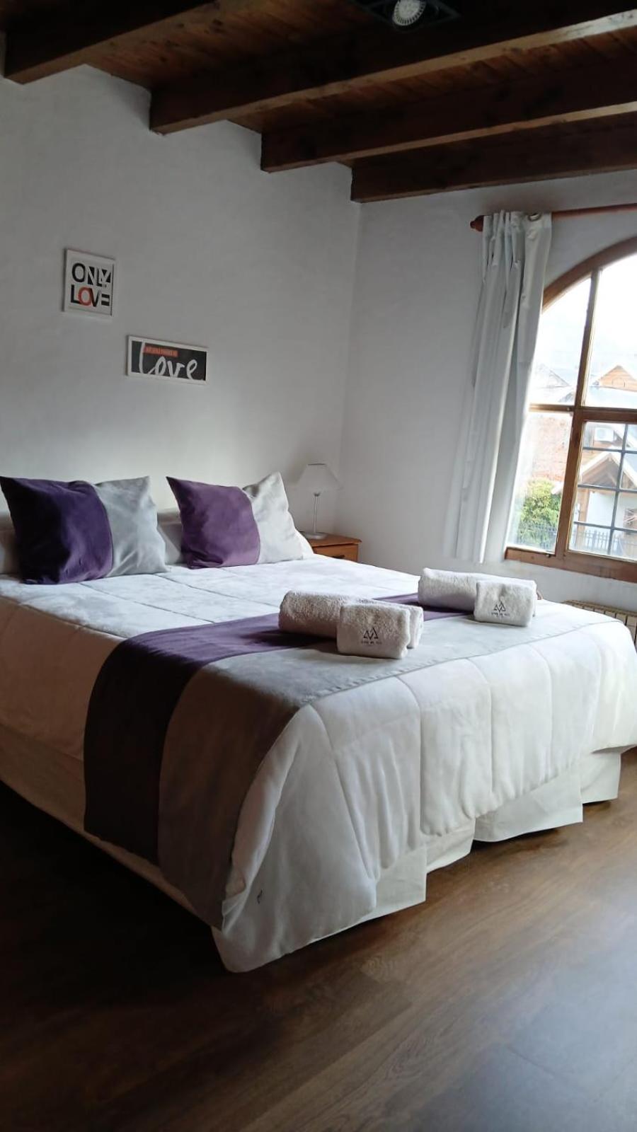 Ayres Del Filo Hotel